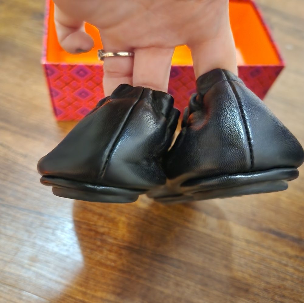 TORY Burch Minnie Travel Ballet Flats in Black - Picture 5 of 6